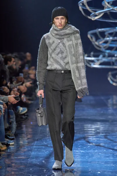 Look 37